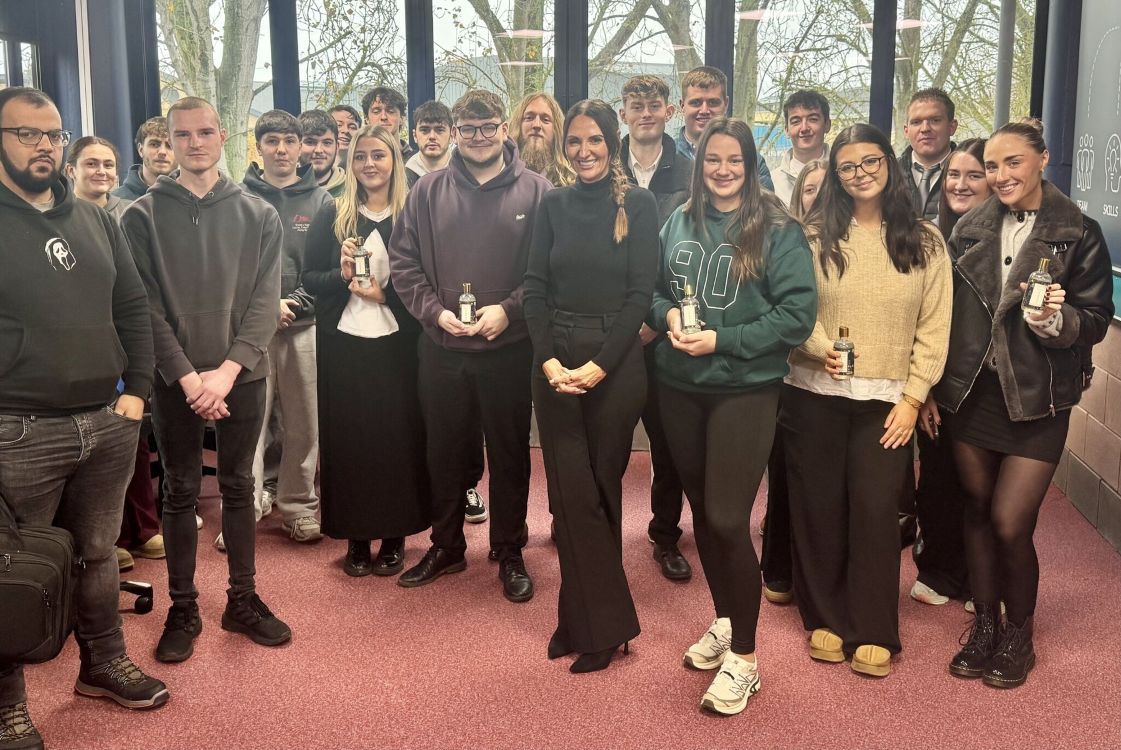 Lynsey Bennett, CEO and Co-Founder of Lusso Tan with LJMU Business students